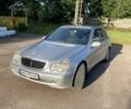 Сірий Мерседес 200, об'ємом двигуна 2 л та пробігом 362 тис. км за 3800 $, фото 1 на Automoto.ua