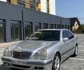 Сірий Мерседес 200, об'ємом двигуна 2 л та пробігом 390 тис. км за 3700 $, фото 1 на Automoto.ua