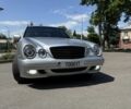 Серый Мерседес 200, объемом двигателя 2 л и пробегом 343 тыс. км за 4900 $, фото 4 на Automoto.ua