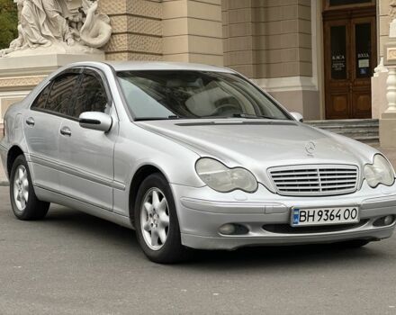 Сірий Мерседес 200, об'ємом двигуна 2 л та пробігом 200 тис. км за 3800 $, фото 4 на Automoto.ua