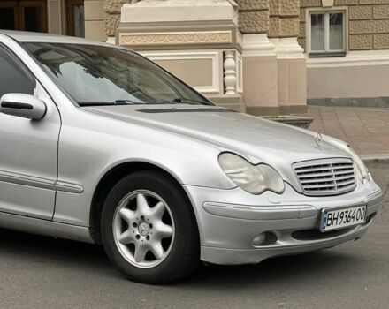 Сірий Мерседес 200, об'ємом двигуна 2 л та пробігом 200 тис. км за 3800 $, фото 5 на Automoto.ua