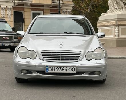 Сірий Мерседес 200, об'ємом двигуна 2 л та пробігом 200 тис. км за 3800 $, фото 3 на Automoto.ua