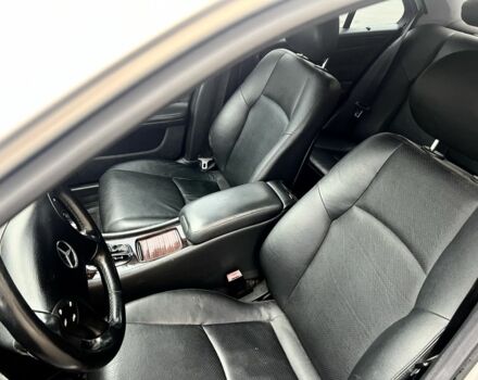 Сірий Мерседес 200, об'ємом двигуна 2 л та пробігом 200 тис. км за 3800 $, фото 17 на Automoto.ua