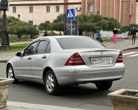 Сірий Мерседес 200, об'ємом двигуна 2 л та пробігом 200 тис. км за 3800 $, фото 12 на Automoto.ua