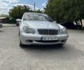 Серый Мерседес 200, объемом двигателя 2.1 л и пробегом 540 тыс. км за 4800 $, фото 1 на Automoto.ua
