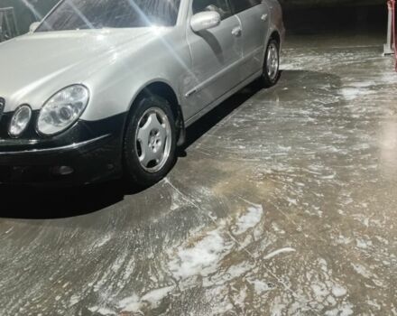 Серый Мерседес 200, объемом двигателя 1.8 л и пробегом 326 тыс. км за 5500 $, фото 2 на Automoto.ua