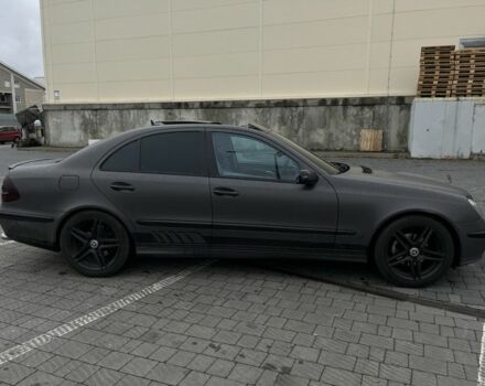 Серый Мерседес 200, объемом двигателя 1.8 л и пробегом 400 тыс. км за 6300 $, фото 1 на Automoto.ua