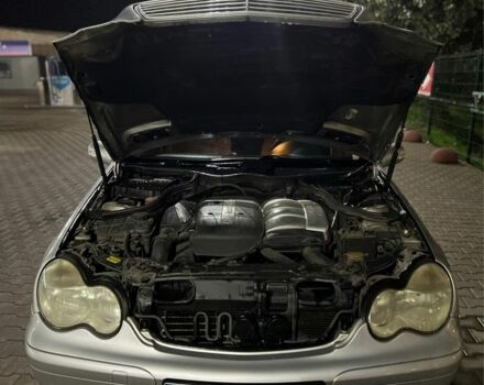 Сірий Мерседес 200, об'ємом двигуна 2.2 л та пробігом 320 тис. км за 2100 $, фото 5 на Automoto.ua