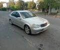 Серый Мерседес 200, объемом двигателя 0 л и пробегом 350 тыс. км за 3106 $, фото 1 на Automoto.ua