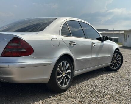 Серый Мерседес 200, объемом двигателя 2.2 л и пробегом 307 тыс. км за 4602 $, фото 1 на Automoto.ua