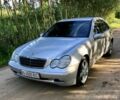 Сірий Мерседес 200, об'ємом двигуна 2.1 л та пробігом 300 тис. км за 3700 $, фото 1 на Automoto.ua