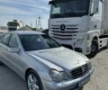 Сірий Мерседес 200, об'ємом двигуна 1.8 л та пробігом 294 тис. км за 4500 $, фото 1 на Automoto.ua