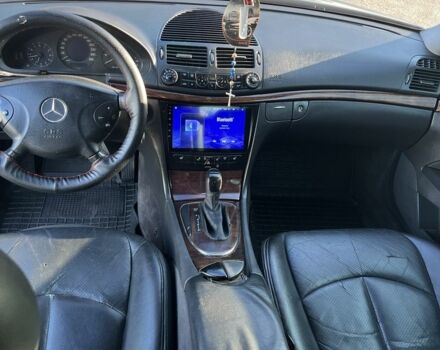 Сірий Мерседес 200, об'ємом двигуна 2.1 л та пробігом 480 тис. км за 5950 $, фото 9 на Automoto.ua