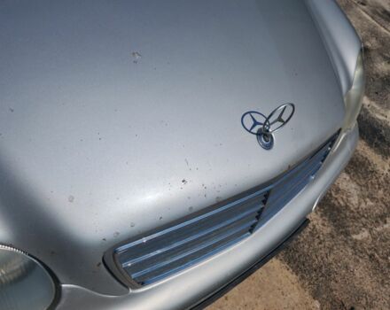 Серый Мерседес 200, объемом двигателя 1.8 л и пробегом 363 тыс. км за 3700 $, фото 11 на Automoto.ua