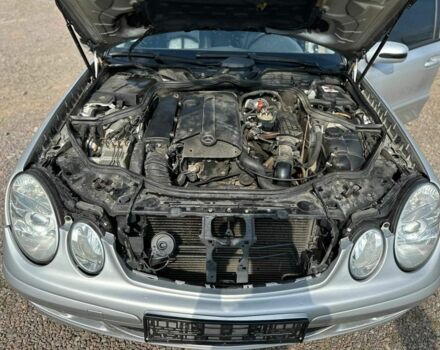 Серый Мерседес 200, объемом двигателя 2 л и пробегом 309 тыс. км за 2999 $, фото 7 на Automoto.ua