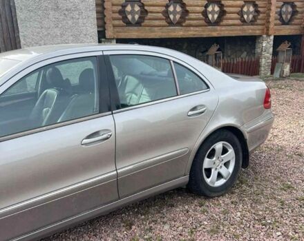 Серый Мерседес 200, объемом двигателя 2 л и пробегом 357 тыс. км за 4600 $, фото 3 на Automoto.ua