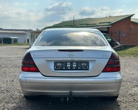 Серый Мерседес 200, объемом двигателя 2 л и пробегом 309 тыс. км за 2999 $, фото 6 на Automoto.ua