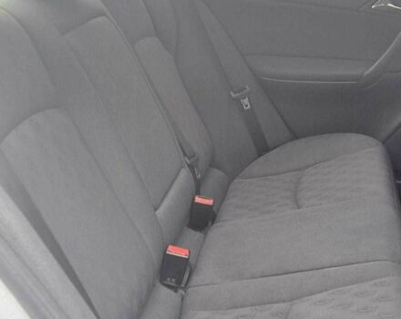 Сірий Мерседес 200, об'ємом двигуна 2.1 л та пробігом 340 тис. км за 4600 $, фото 8 на Automoto.ua