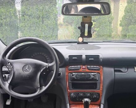 Сірий Мерседес 200, об'ємом двигуна 2.1 л та пробігом 340 тис. км за 4600 $, фото 10 на Automoto.ua