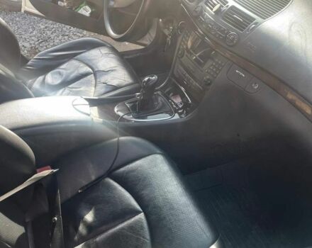 Серый Мерседес 200, объемом двигателя 2 л и пробегом 309 тыс. км за 2999 $, фото 1 на Automoto.ua