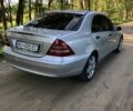 Сірий Мерседес 200, об'ємом двигуна 2.1 л та пробігом 300 тис. км за 3700 $, фото 2 на Automoto.ua