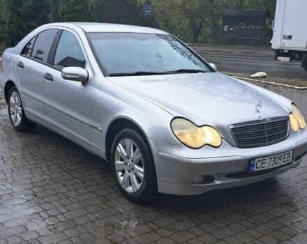 Сірий Мерседес 200, об'ємом двигуна 2.1 л та пробігом 340 тис. км за 4600 $, фото 1 на Automoto.ua