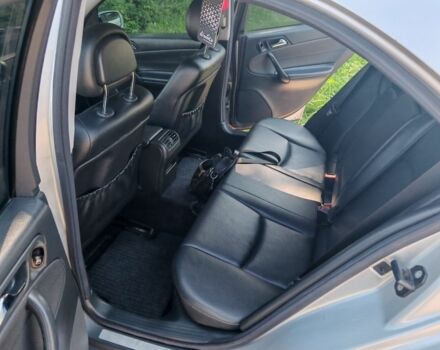 Серый Мерседес 200, объемом двигателя 1.8 л и пробегом 363 тыс. км за 3700 $, фото 6 на Automoto.ua