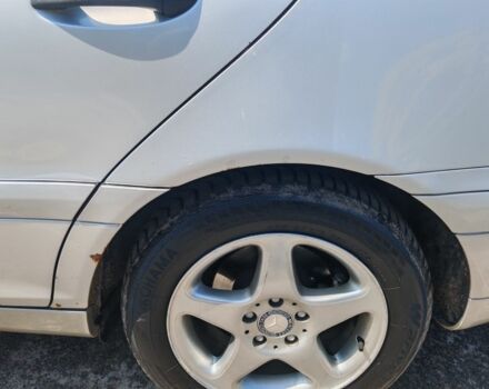 Серый Мерседес 200, объемом двигателя 1.8 л и пробегом 363 тыс. км за 3700 $, фото 8 на Automoto.ua