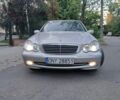 Сірий Мерседес 200, об'ємом двигуна 2 л та пробігом 302 тис. км за 2498 $, фото 1 на Automoto.ua