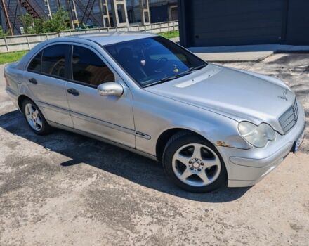 Серый Мерседес 200, объемом двигателя 1.8 л и пробегом 363 тыс. км за 3700 $, фото 18 на Automoto.ua