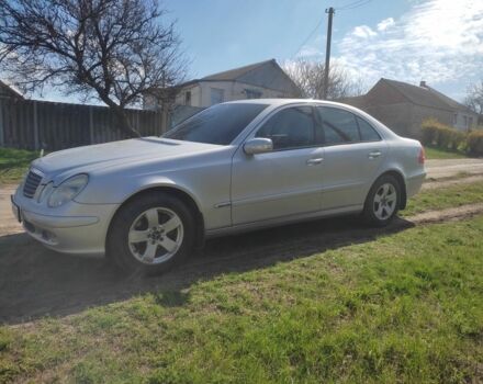 Серый Мерседес 200, объемом двигателя 1.8 л и пробегом 230 тыс. км за 7000 $, фото 3 на Automoto.ua