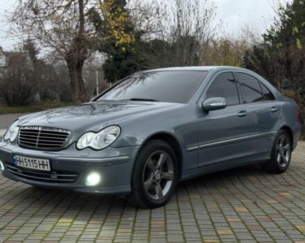 Серый Мерседес 200, объемом двигателя 2.2 л и пробегом 260 тыс. км за 8500 $, фото 3 на Automoto.ua