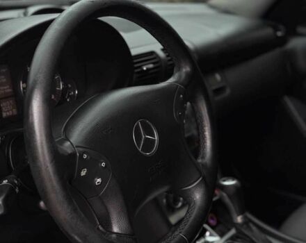 Серый Мерседес 200, объемом двигателя 2.2 л и пробегом 260 тыс. км за 8500 $, фото 13 на Automoto.ua