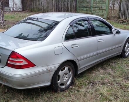 Сірий Мерседес 200, об'ємом двигуна 1.8 л та пробігом 203 тис. км за 7199 $, фото 1 на Automoto.ua