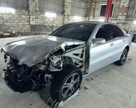 Серый Мерседес 200, объемом двигателя 1.8 л и пробегом 373 тыс. км за 2950 $, фото 13 на Automoto.ua