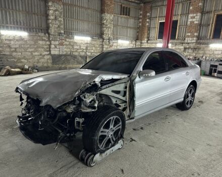 Серый Мерседес 200, объемом двигателя 1.8 л и пробегом 373 тыс. км за 2950 $, фото 1 на Automoto.ua