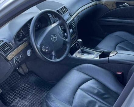Серый Мерседес 200, объемом двигателя 2.1 л и пробегом 345 тыс. км за 9500 $, фото 11 на Automoto.ua