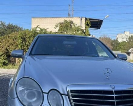 Серый Мерседес 200, объемом двигателя 2.1 л и пробегом 345 тыс. км за 9500 $, фото 2 на Automoto.ua