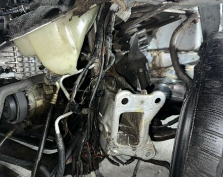 Серый Мерседес 200, объемом двигателя 1.8 л и пробегом 373 тыс. км за 2950 $, фото 19 на Automoto.ua