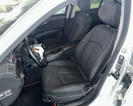 Серый Мерседес 200, объемом двигателя 1.8 л и пробегом 373 тыс. км за 2950 $, фото 8 на Automoto.ua