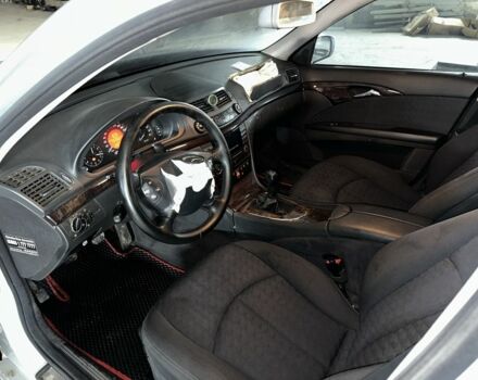 Серый Мерседес 200, объемом двигателя 1.8 л и пробегом 373 тыс. км за 2950 $, фото 9 на Automoto.ua