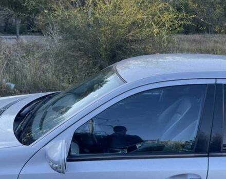 Серый Мерседес 200, объемом двигателя 2.1 л и пробегом 345 тыс. км за 9500 $, фото 7 на Automoto.ua