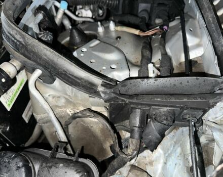 Серый Мерседес 200, объемом двигателя 1.8 л и пробегом 373 тыс. км за 2950 $, фото 22 на Automoto.ua