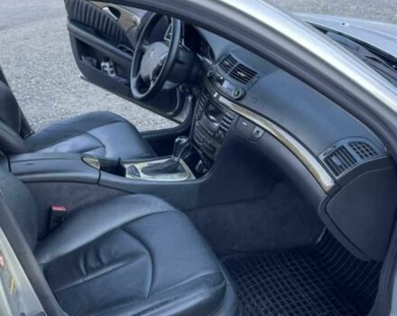 Серый Мерседес 200, объемом двигателя 2.1 л и пробегом 345 тыс. км за 9500 $, фото 19 на Automoto.ua