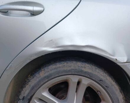 Серый Мерседес 200, объемом двигателя 1.8 л и пробегом 207 тыс. км за 7000 $, фото 7 на Automoto.ua