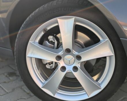 Серый Мерседес 200, объемом двигателя 2.1 л и пробегом 311 тыс. км за 9000 $, фото 14 на Automoto.ua