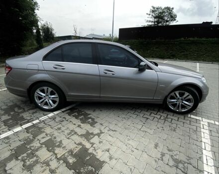 Серый Мерседес 200, объемом двигателя 1.8 л и пробегом 206 тыс. км за 7700 $, фото 10 на Automoto.ua