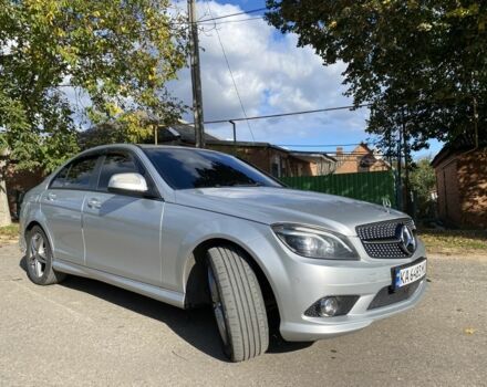 Сірий Мерседес 200, об'ємом двигуна 2.1 л та пробігом 320 тис. км за 9000 $, фото 4 на Automoto.ua