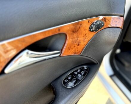 Сірий Мерседес 200, об'ємом двигуна 2.2 л та пробігом 337 тис. км за 9700 $, фото 13 на Automoto.ua