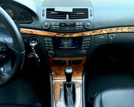 Сірий Мерседес 200, об'ємом двигуна 2.2 л та пробігом 337 тис. км за 9700 $, фото 8 на Automoto.ua